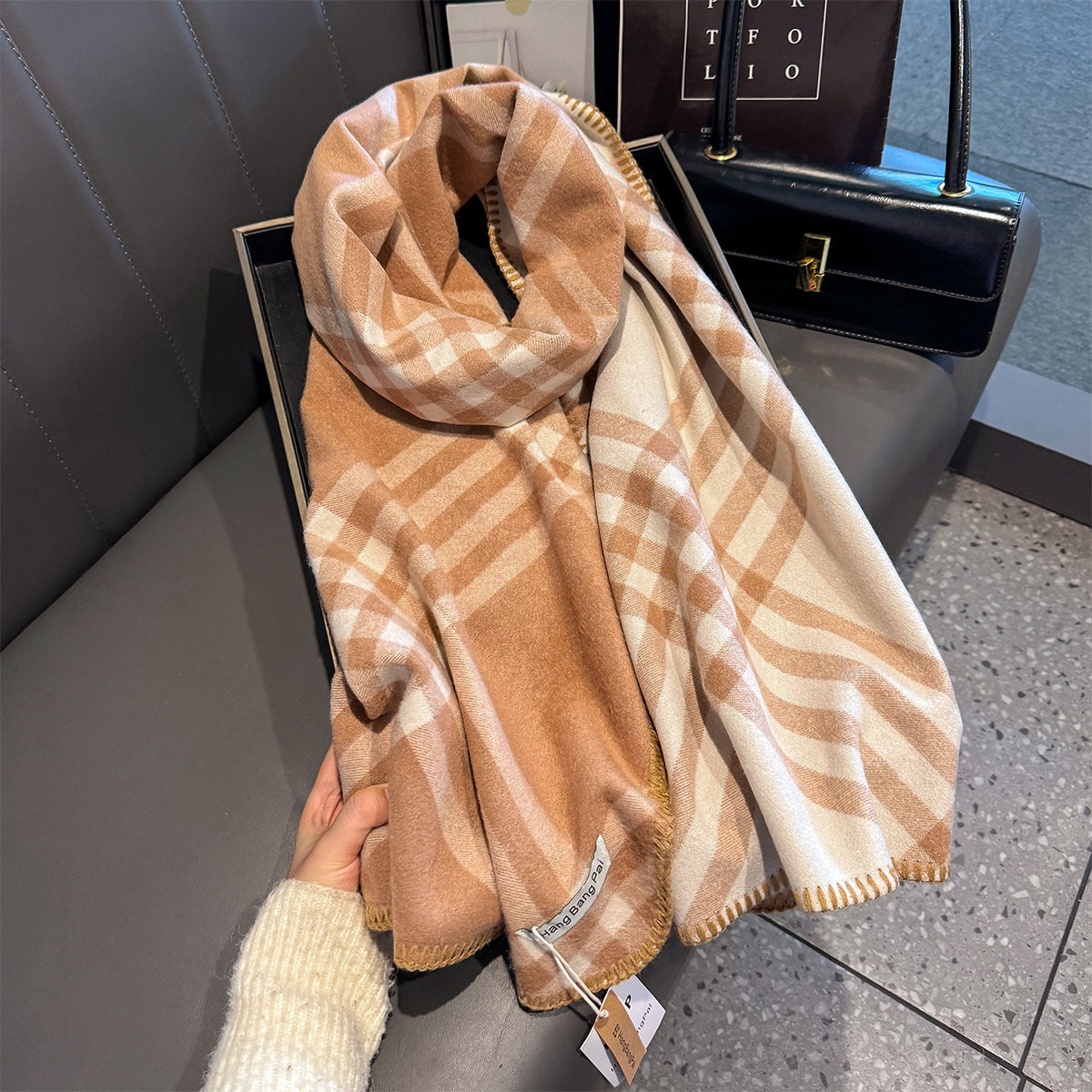 The Statement Check Winter Scarf - 53 * 192 CMS