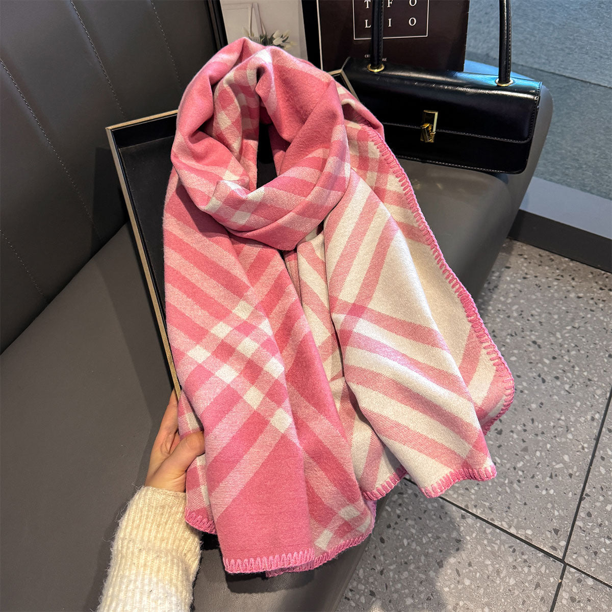 The Statement Check Winter Scarf - 53 * 192 CMS