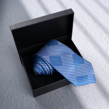 GEOMETRIC SILK NECKTIE